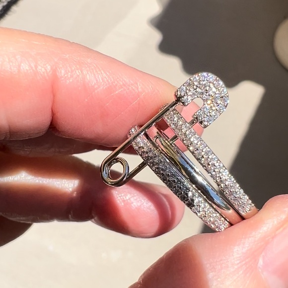 🧷 New! Dazzling Cubic Zirconian Safety Pin Multi-Layered Fashion Ring Size 7 - Picture 5 of 10